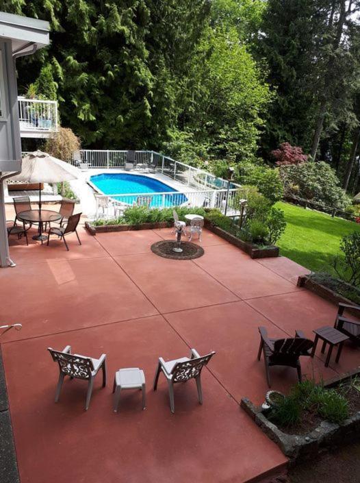 Bed and Breakfast Caprice Roberts Creek Esterno foto