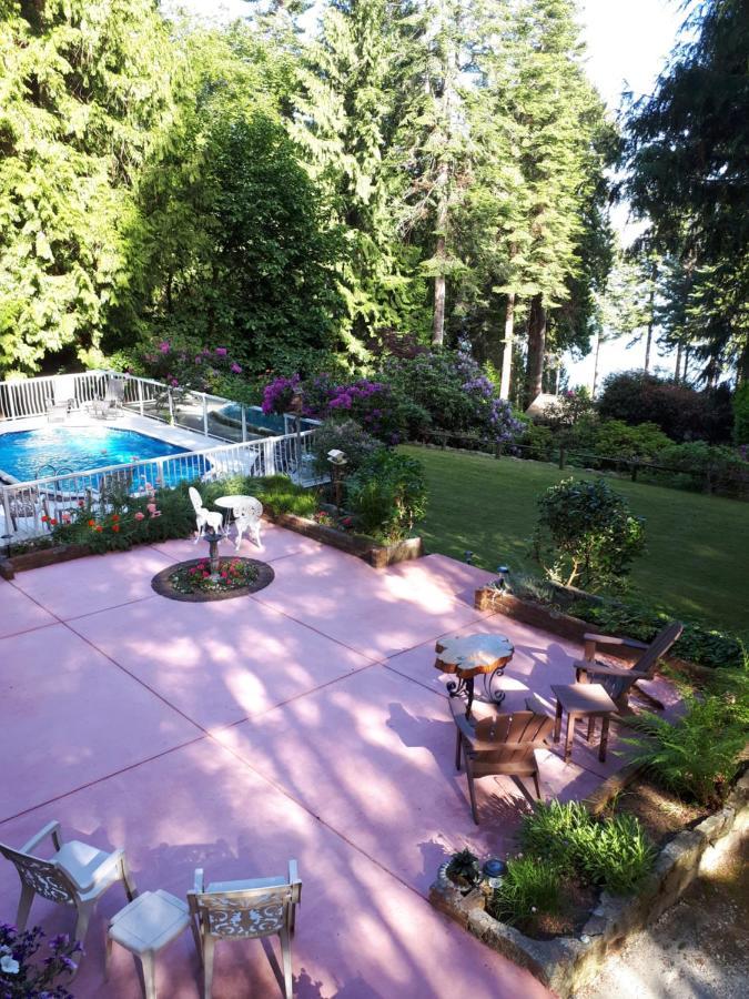 Bed and Breakfast Caprice Roberts Creek Esterno foto