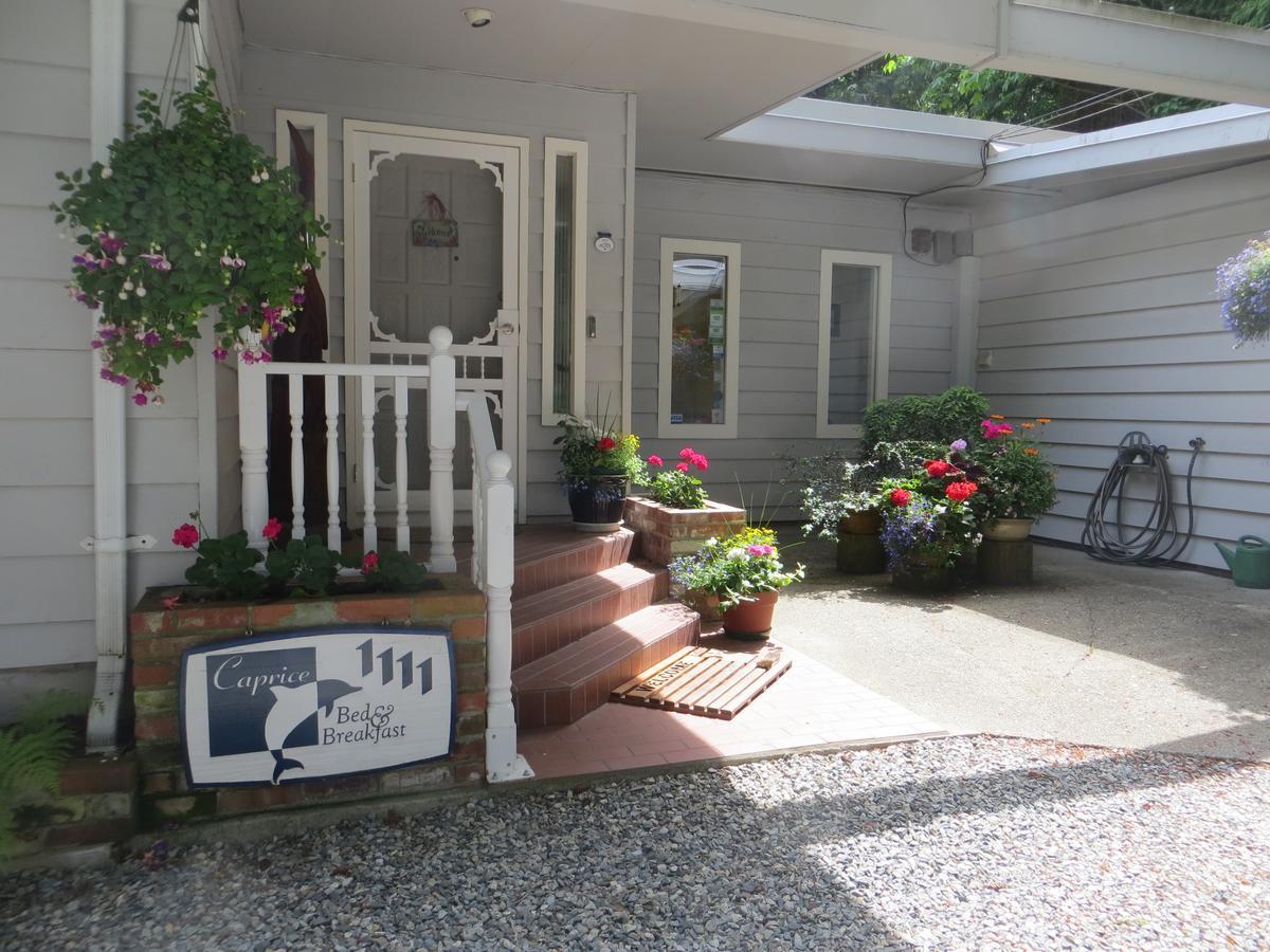 Bed and Breakfast Caprice Roberts Creek Esterno foto
